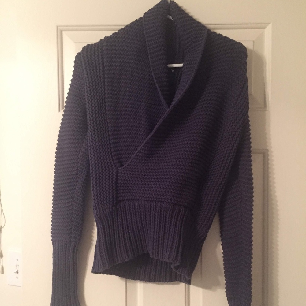 American Eagle sweater